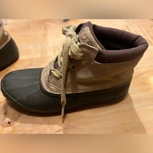 Sperry rain and cool weather ankle boot.